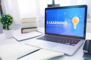 Formazione tecnica online: perché sempre più professionisti scelgono l’e-learning