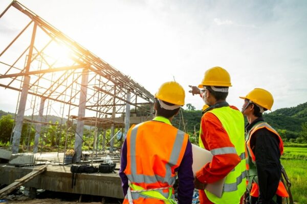 Scopri tutte le novità sui corsi obbligatori in edilizia nel 2025: patente a punti, nuovo Accordo Stato-Regioni, aggiornamenti per RSPP, CSP, CSE e formazione online.